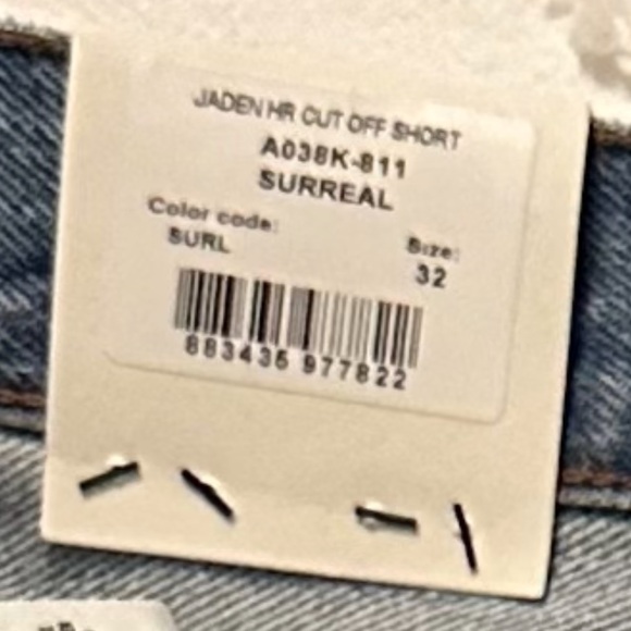 NWT Agolde Jaden Jean Short Surreal - Picture 8 of 8